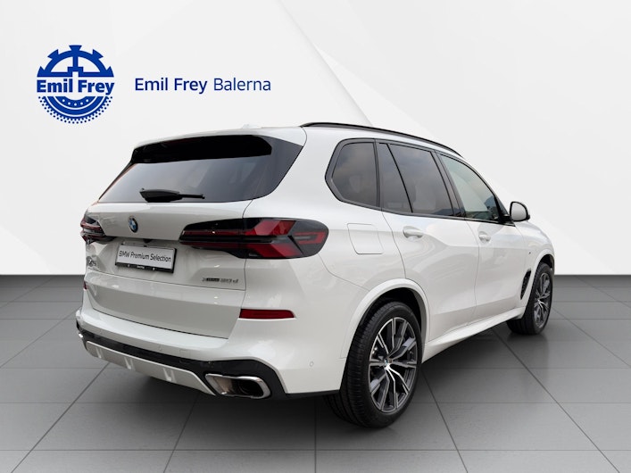 Vehicle image BMW X5