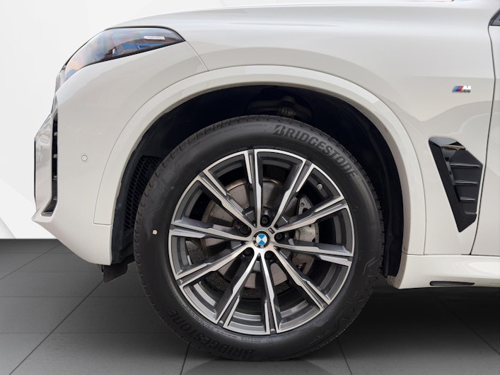 Vehicle image BMW X5