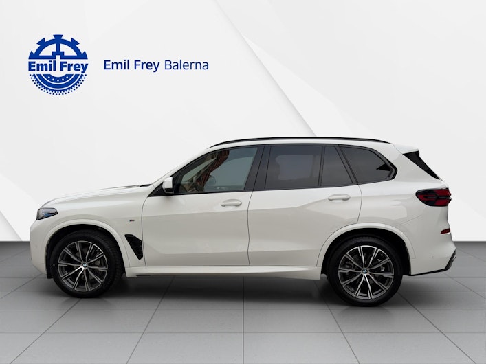 Vehicle image BMW X5