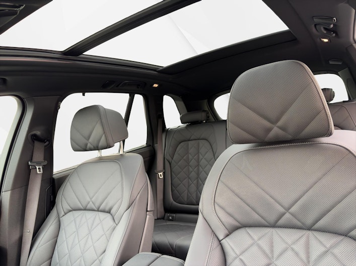 Vehicle image BMW X5