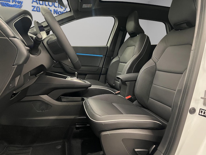 Vehicle image MITSUBISHI GRANDIS