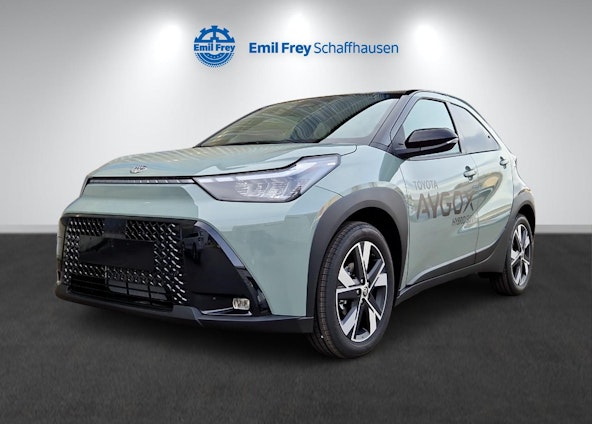 First vehicle image First vehicle image