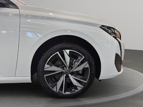 Vehicle image PEUGEOT 308 SW 1.2 PureTech Allure