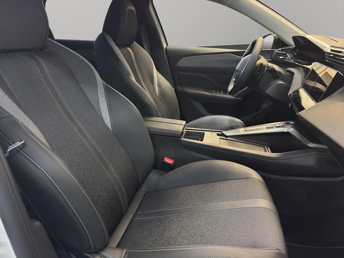 Vehicle image PEUGEOT 308