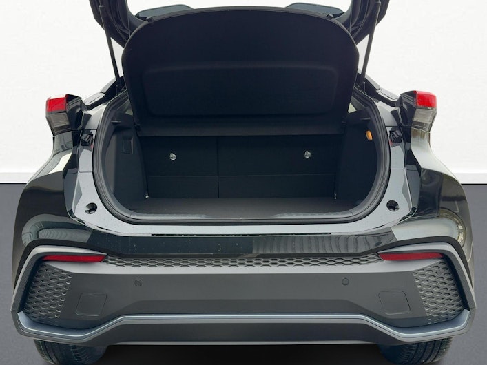 Vehicle image TOYOTA C-HR