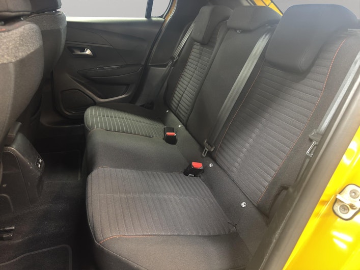 Vehicle image PEUGEOT 208