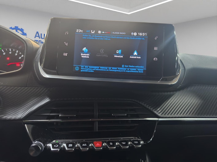 Vehicle image PEUGEOT 208