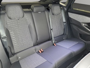 Vehicle image PEUGEOT 3008 1.2 Hybrid Allure