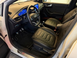 Vehicle image FORD Puma 1.0 EcoB Hybrid 155 ST-Line Vignale