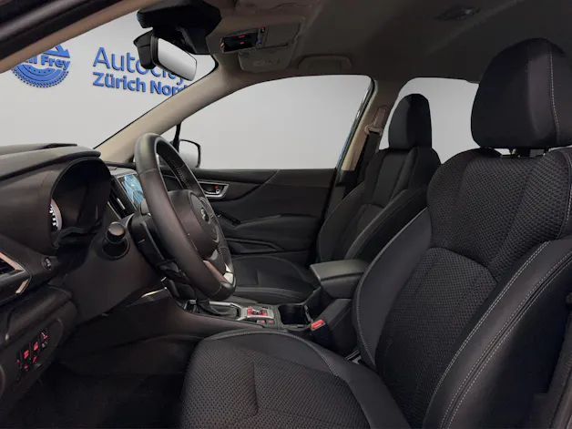Subaru Forester Station 2.0i e-Boxer Swiss Plus
