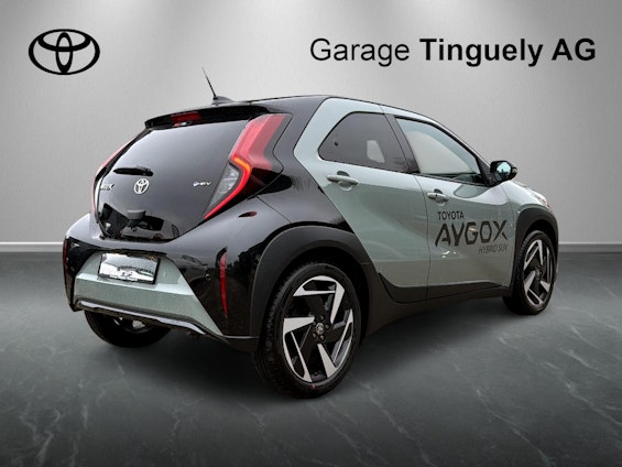 Vehicle image 3 Vehicle image 3