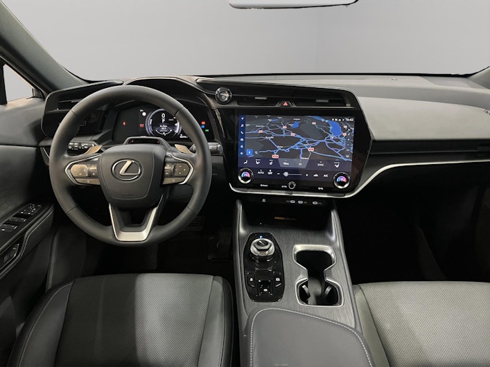 Vehicle image LEXUS RZ