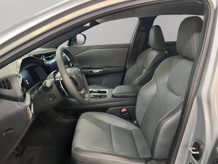 Vehicle image LEXUS RZ