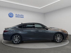 Vehicle image LEXUS ES 300h Excellence