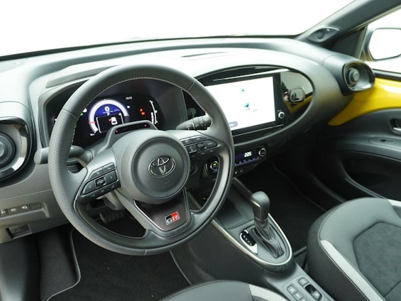 Vehicle image 6 Vehicle image 6