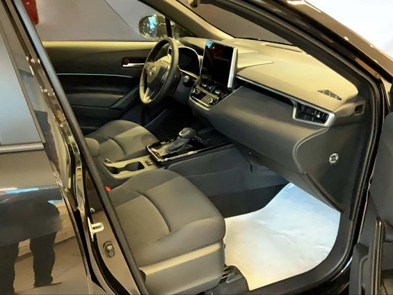 Vehicle image 2 Vehicle image 2