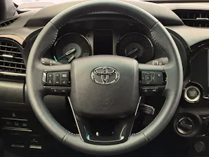 Toyota Hilux Double Cab.-Pick-up 2.8 D-4D MHEV 204 Invincible
