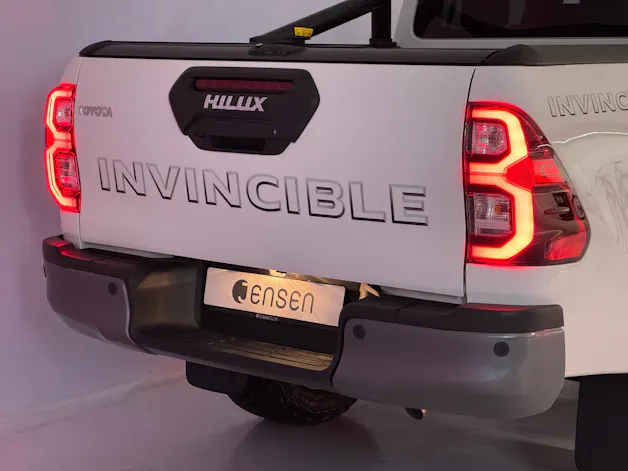 Toyota Hilux Double Cab.-Pick-up 2.8 D-4D MHEV 204 Invincible