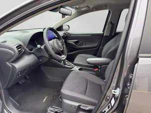 Toyota Yaris 1.5 VVT-i HSD Trend