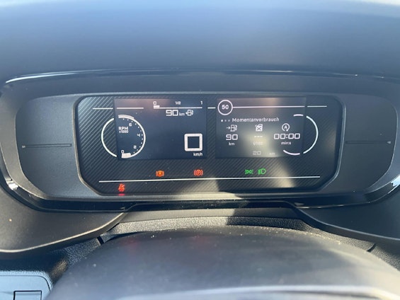 Vehicle image 9 Vehicle image 9