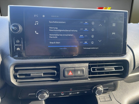 Vehicle image 10 Vehicle image 10