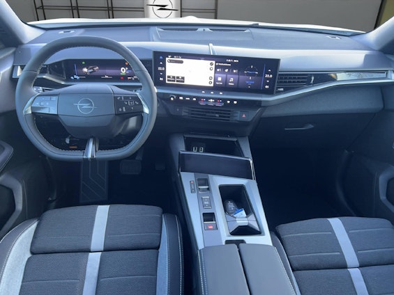 Vehicle image 8 Vehicle image 8