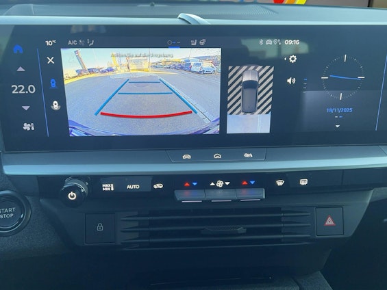 Vehicle image 12 Vehicle image 12