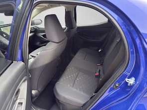 Vehicle image TOYOTA Yaris 1.5 VVT-i HSD Trend