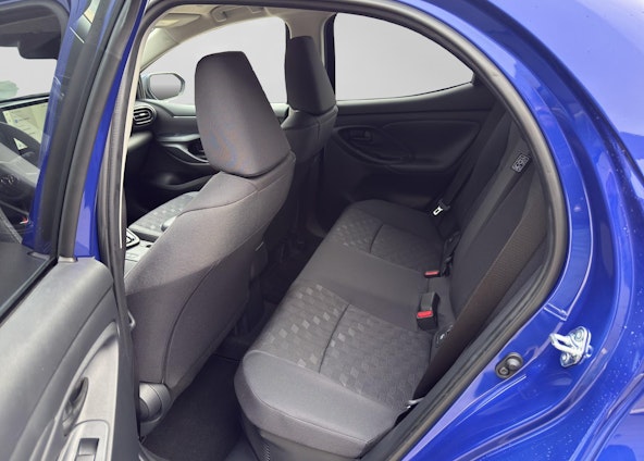 Vehicle image 6 Vehicle image 6