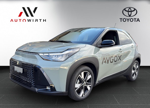 First vehicle image First vehicle image