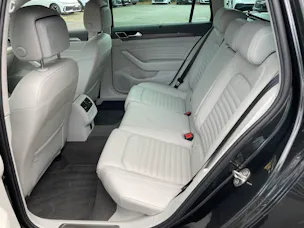 VW Passat Variant 2.0 TDI Elegance DSG 4m