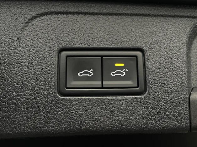 VW Passat Variant 2.0 TDI Elegance DSG 4m