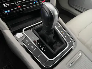 VW Passat Variant 2.0 TDI Elegance DSG 4m