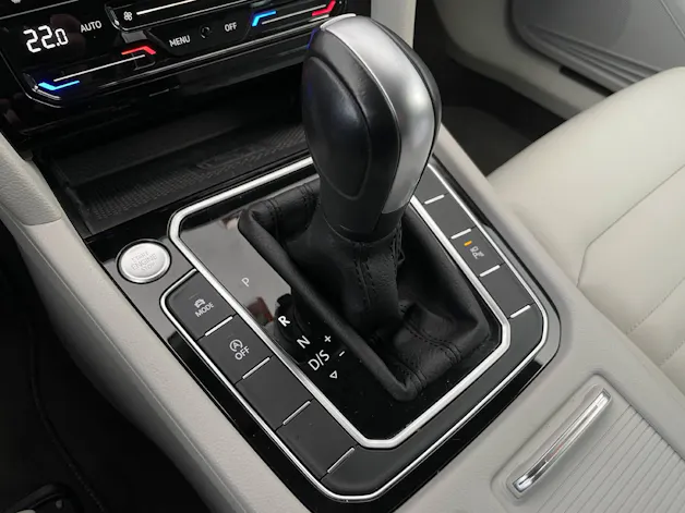 VW Passat Variant 2.0 TDI Elegance DSG 4m