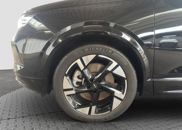 Vehicle image 8 Vehicle image 8