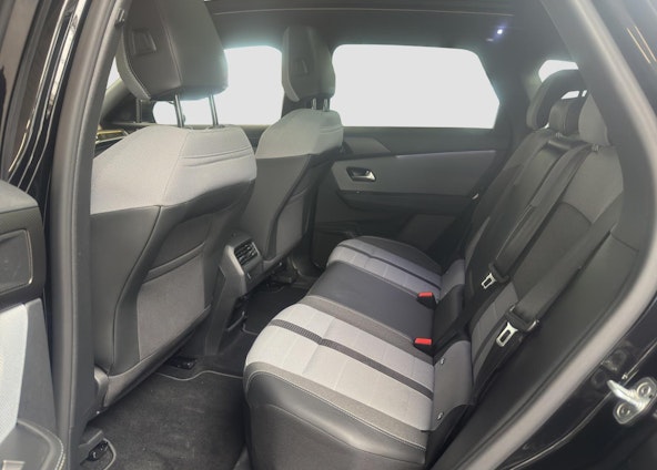 Vehicle image 14 Vehicle image 14