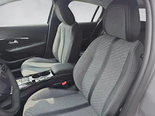 Peugeot 208 1.2 MHEV 110 Allure Premium - Bärn Edition