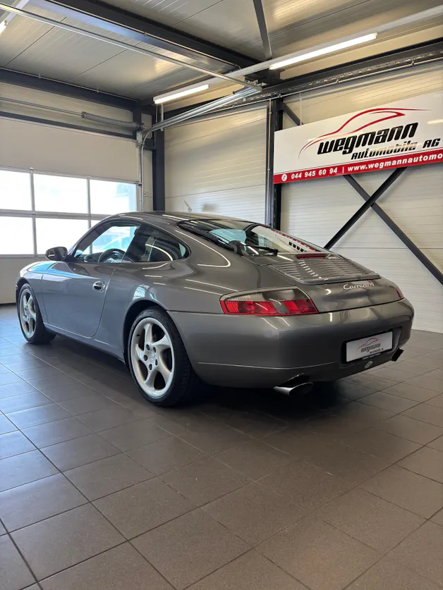 Porsche 911 Carrera 4