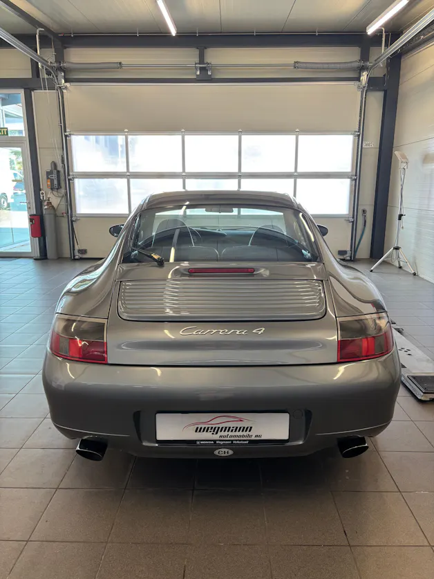 Porsche 911 Carrera 4