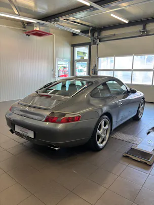 Porsche 911 Carrera 4