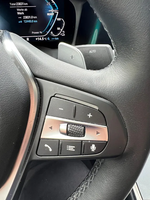 BMW 330e xDrive Sport Line Steptronic