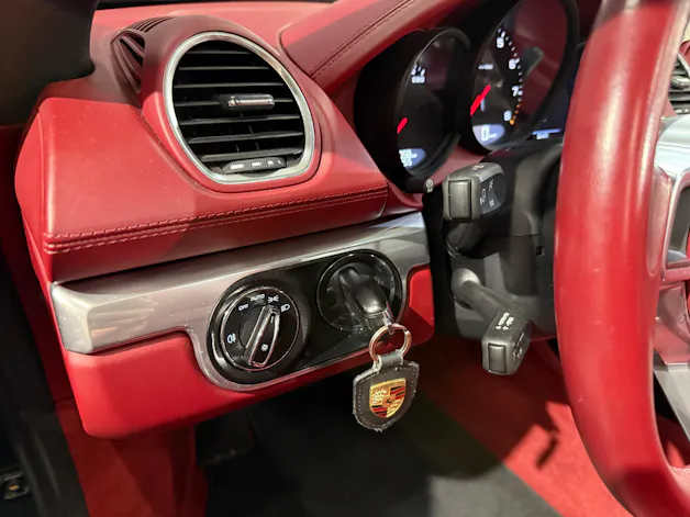 Porsche 718 Boxster 2.0