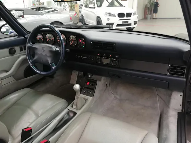 Porsche 911 Carrera 4