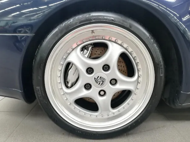 Porsche 911 Carrera 4