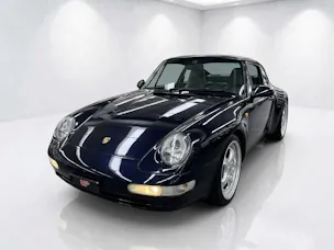 PORSCHE 911 Carrera 4