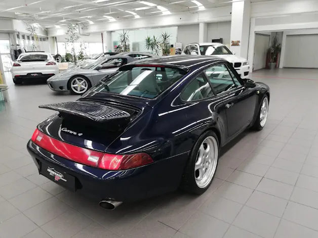 Porsche 911 Carrera 4