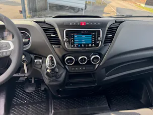 Iveco Daily Brücke m.Verdeck+Hebebühne
