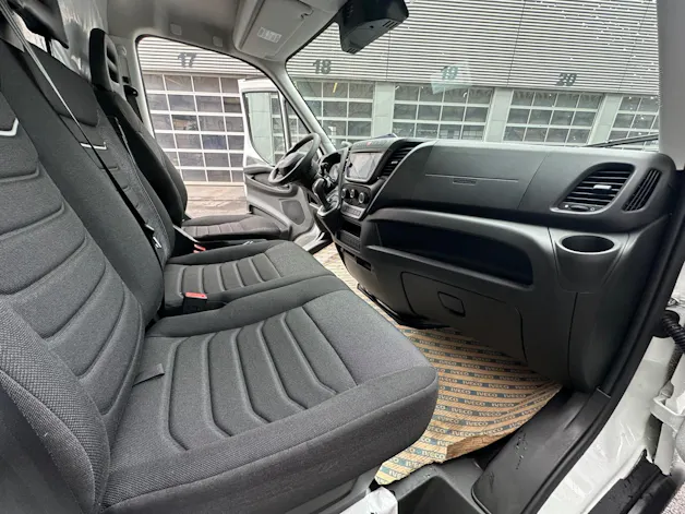 Iveco 35S18HA8