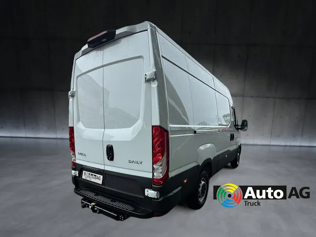 Iveco 35S18HA8