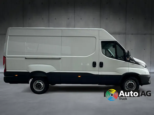 Iveco 35S18HA8